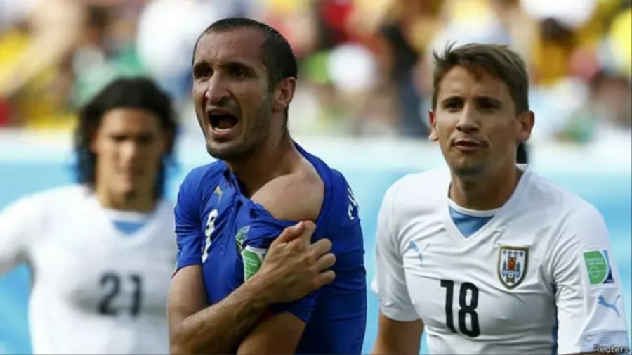La mordida de Luis Suárez a Chiellini