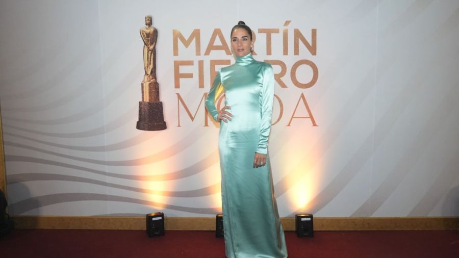 Look de Juana Viale en los Martín Fierros de la Moda