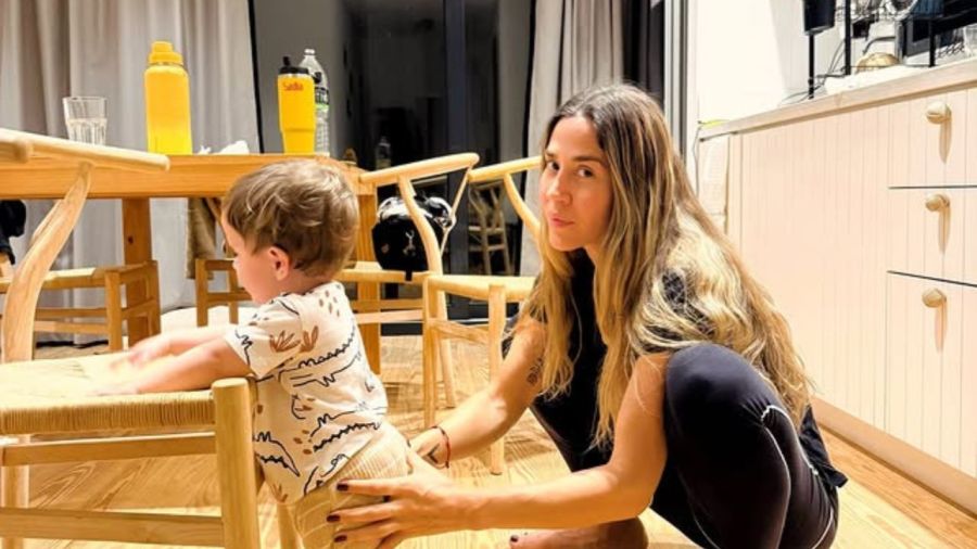 Jimena Barón con su hijo Arturo