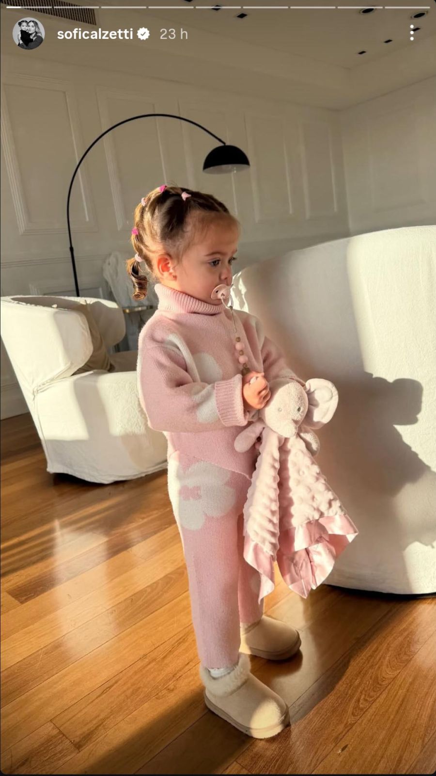 Olivia, la hija de Sofía Calzetti, lució un tierno look