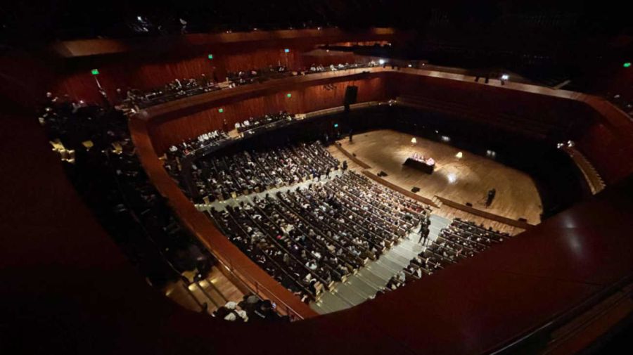 Milei en el Palacio Libertad en el debate sobre Keynes 20260428