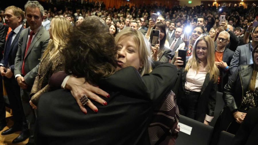 Milei en el Palacio Libertad en el debate sobre Keynes 20260428