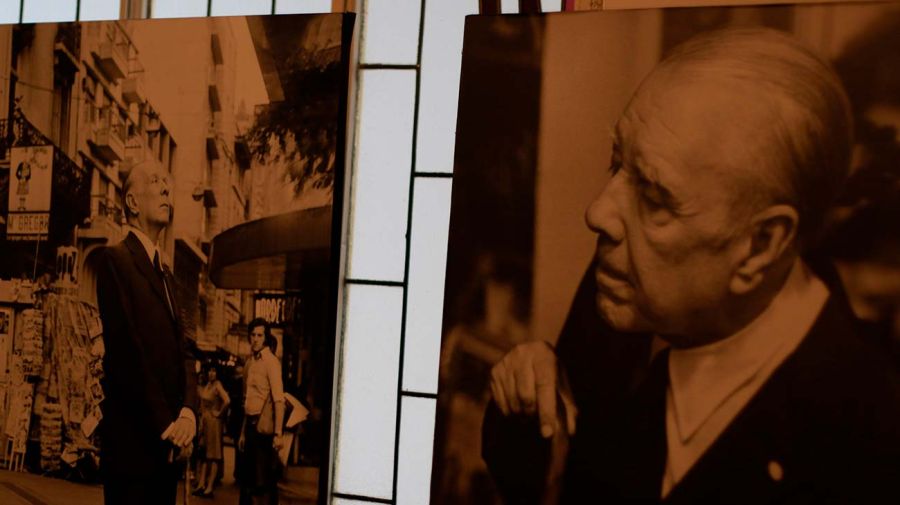 El legado de Jorge Luis Borges ingresará a la Caja de las Letras de Madrid