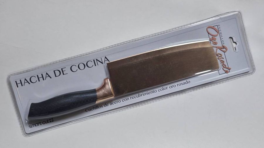 Esta serie de 12 lanzamientos presenta herramientas de corte con una estética disruptiva y funcional.