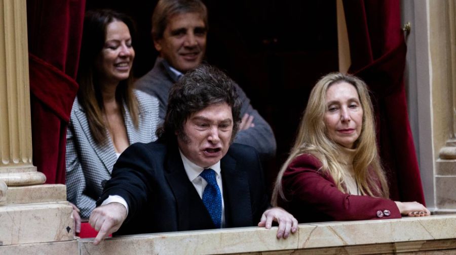 Javier y Karina Milei en el Congreso