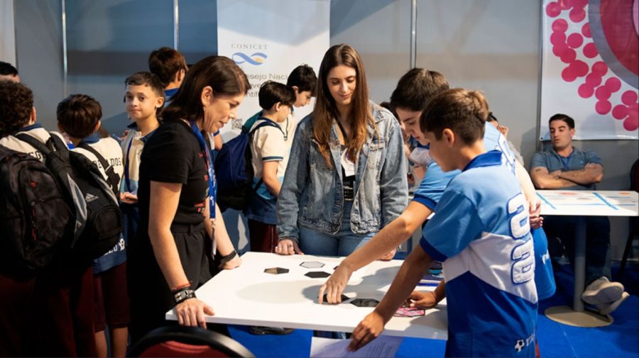 La tecnología y el pensamiento científico dominaron la agenda de la 50° Feria del Libro de Buenos Aires