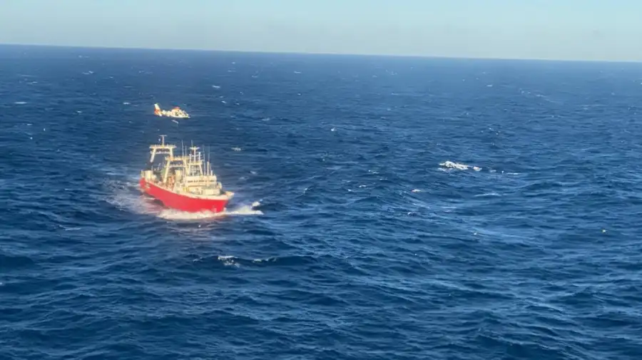 Prefectura aeroevacuó a un tripulante con múltiples fracturas