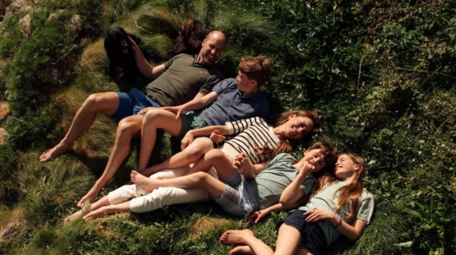 El príncipe William, Kate Middleton, sus hijos, Orla y Otto
