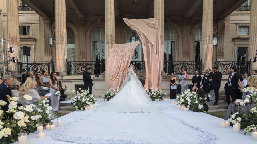 El impactante vestido de Cande Ruggeri