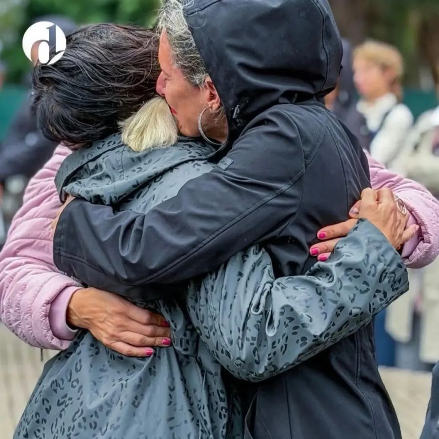 Patu Lombardi, nieta de Luis Brandoni, junto a su mamá Adriana