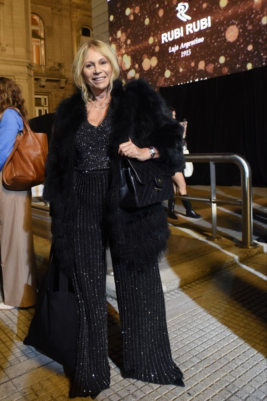 Desfile de Claudia Arce