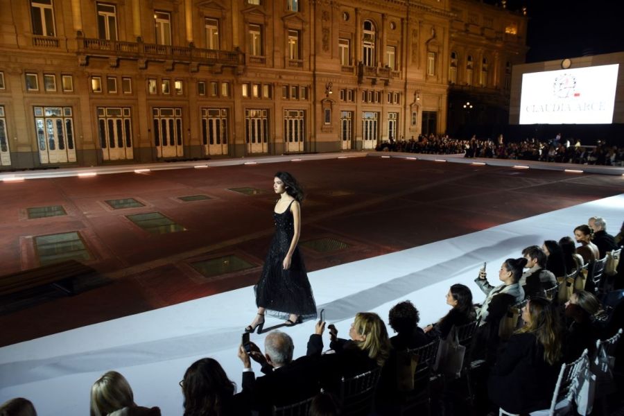 Desfile de Claudia Arce
