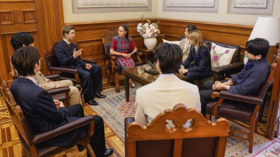 Claudia Sheinbaum y BTS en el Palacio Nacional 