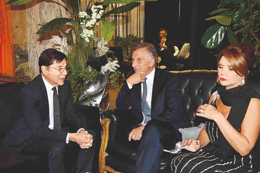 Cruces, secretos de la gala de Revista CARAS 