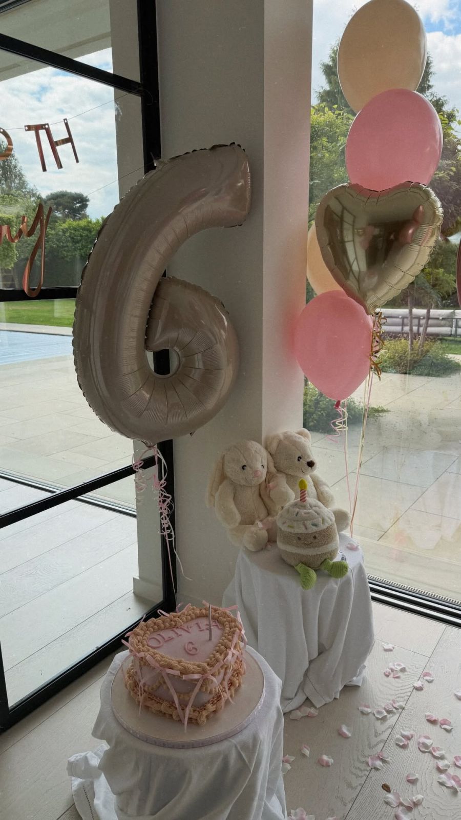 Decoración del cumpleaños de Olivia, la hija de Valentina Cervantes y Enzo Fernández