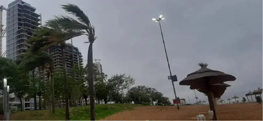 lluvia y viento en corrientes
