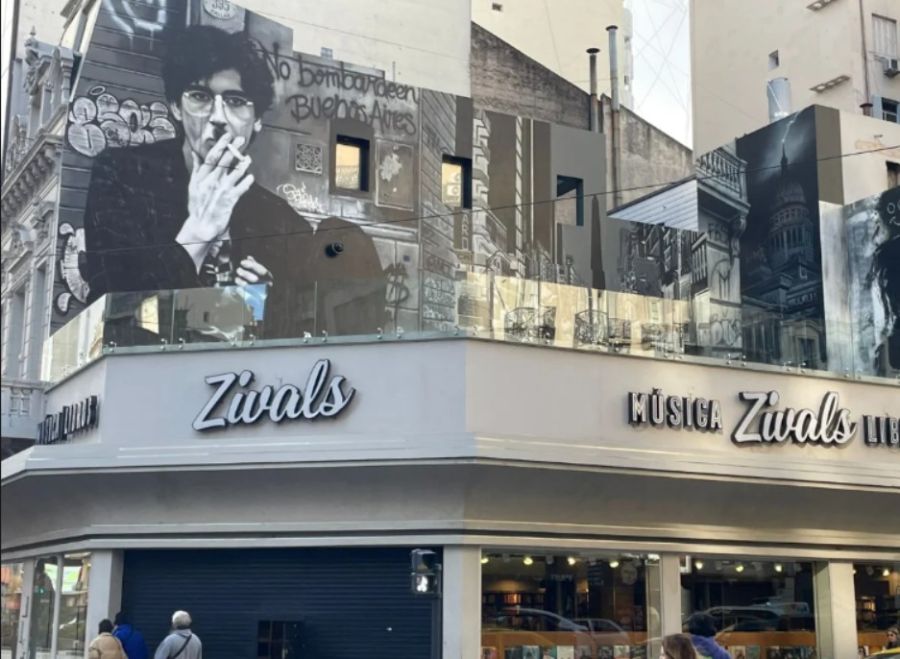 Mural homenaje a Charly García en Zivals 