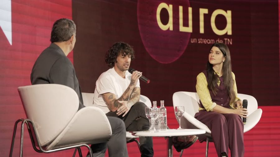 Eddie Fitte y Flor Ferrero presentaron Aura