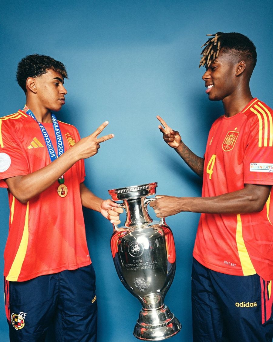 Lamine Yamal y Nico Williams