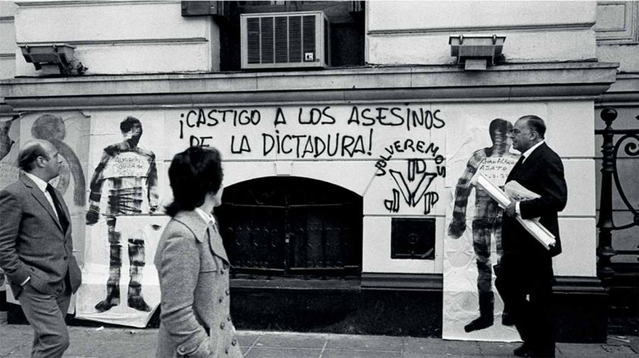 “Oscuridad visible: la larga sombra de la dictadura”