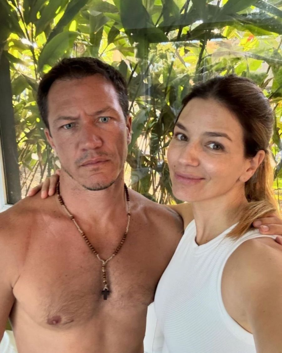 Marcela Kloosterboer junto a su hermano Tomás