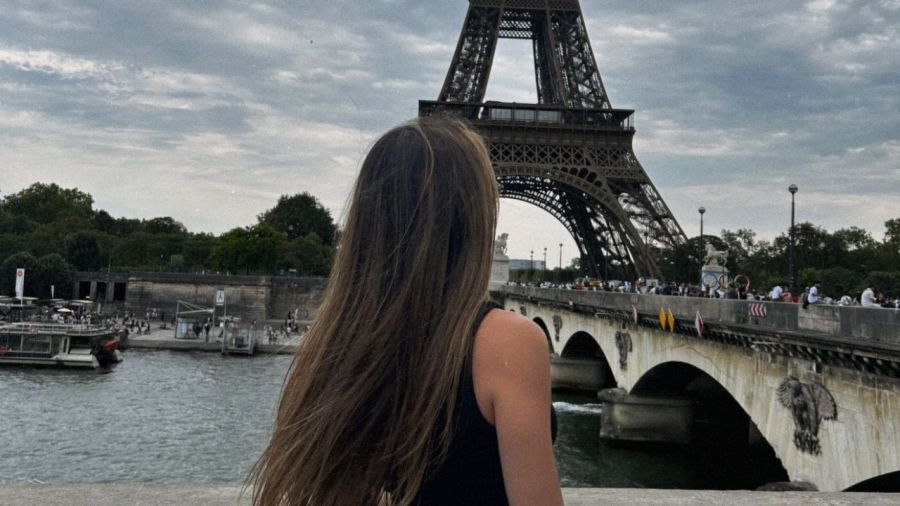 Caro Calvagni en París