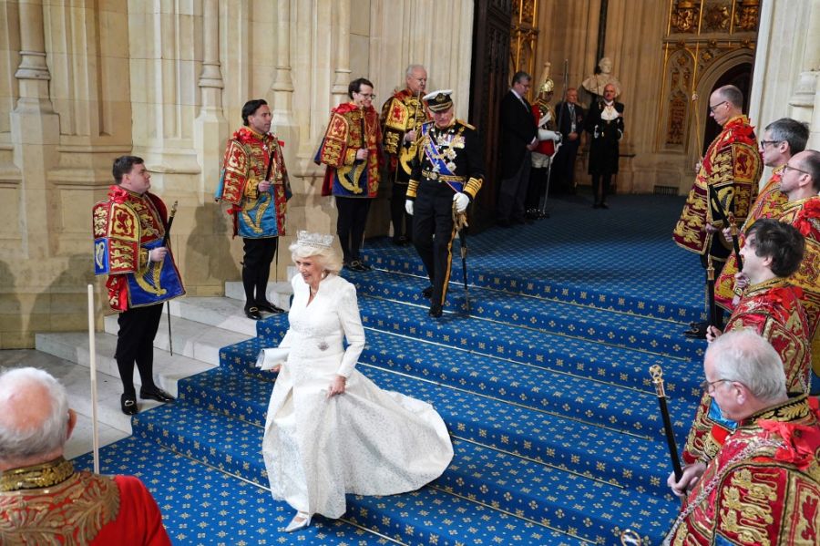 El rey Carlos III de Gran Bretaña y la reina Camilla en la apertura del Parlamento británico este 13 de mayo de 2026