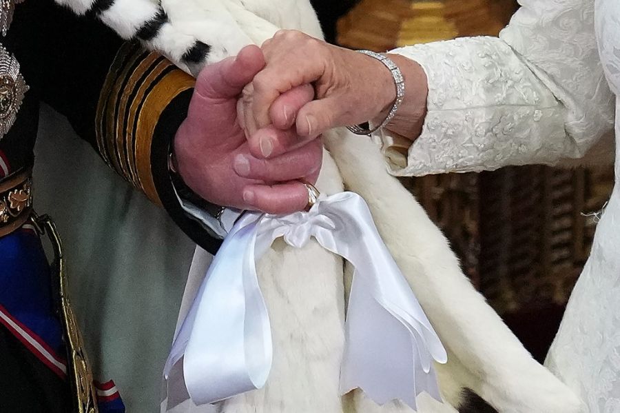 El rey Carlos III de Gran Bretaña y la reina Camilla en la apertura del Parlamento británico este 13 de mayo de 2026
