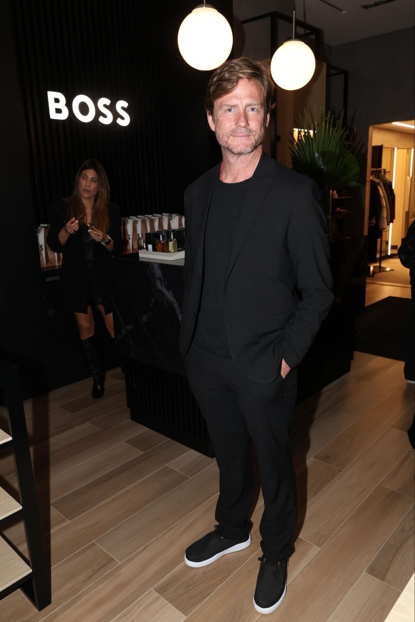 BOSS LLEGA A UNICENTER