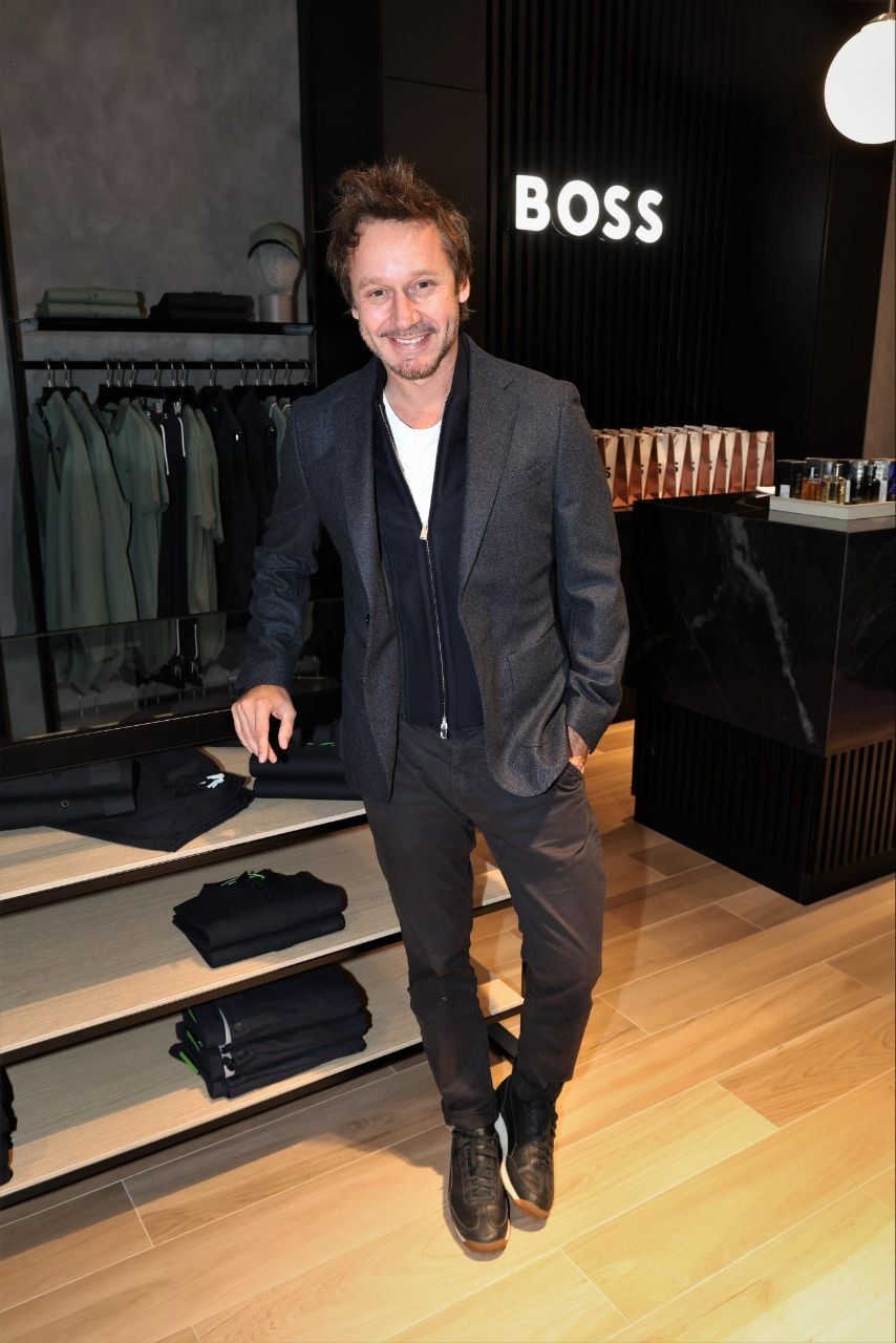 BOSS LLEGA A UNICENTER