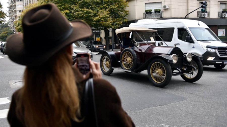 Carrera de autos históricos