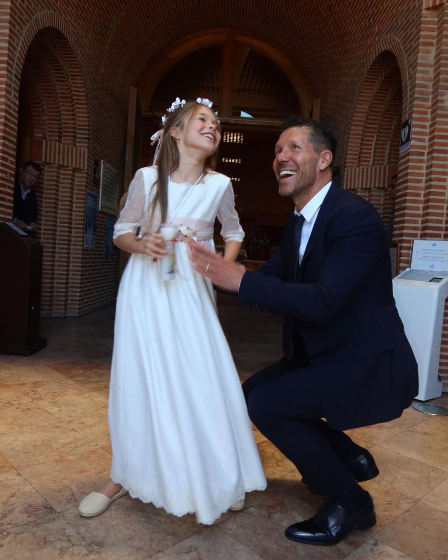 Comunión de la hija del Cholo Simeone y Carla Pereyra