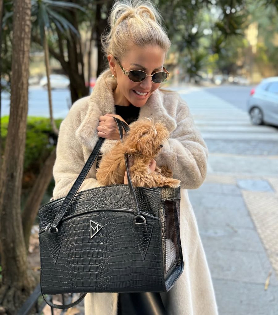 La mascota de Barbie Simons