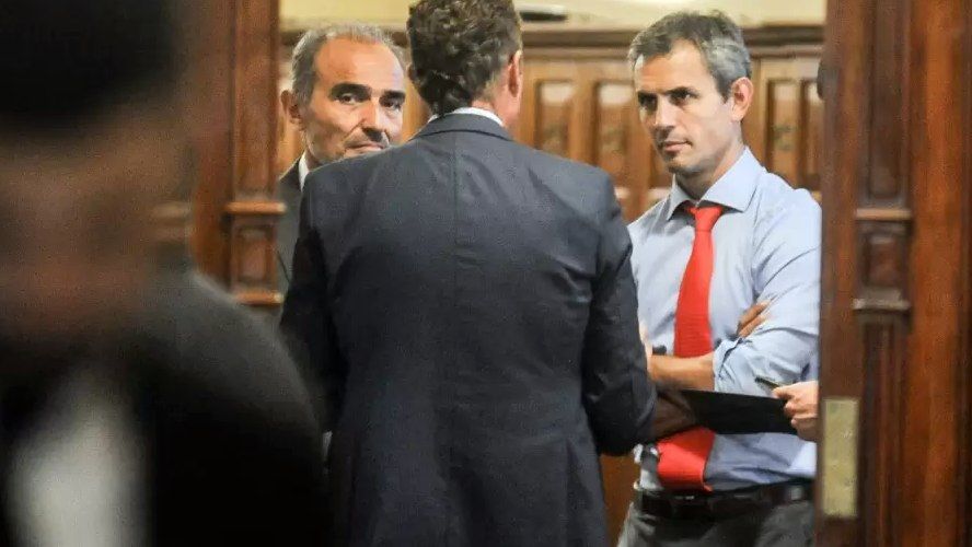 Caputo y Menem