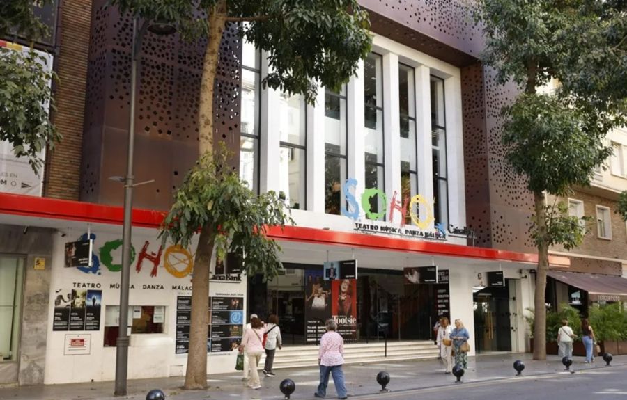 Vista de la fachada este lunes del Teatro del Soho Caixabank en Málaga