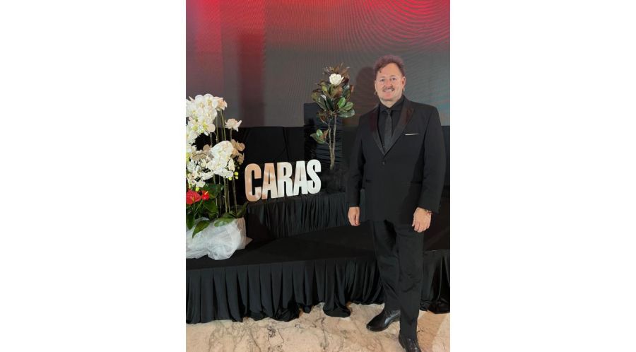 Fernando Leyendecker, entre el glamour y la vanguardia en la gala de Revista CARAS