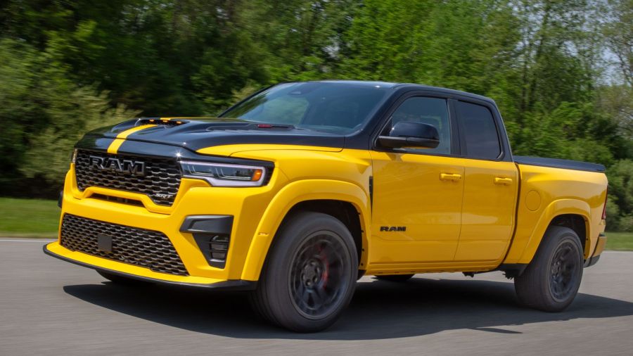 Ram 1500 Rumble Bee: vuelve la pick-up deportiva con motores V8 de hasta 777 CV