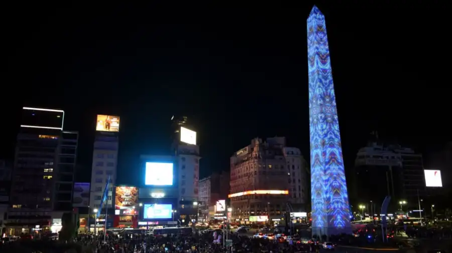 El obelisco porteño cumple 90 años: las fotos del centro neurálgico de la Ciudad de Buenos Aires