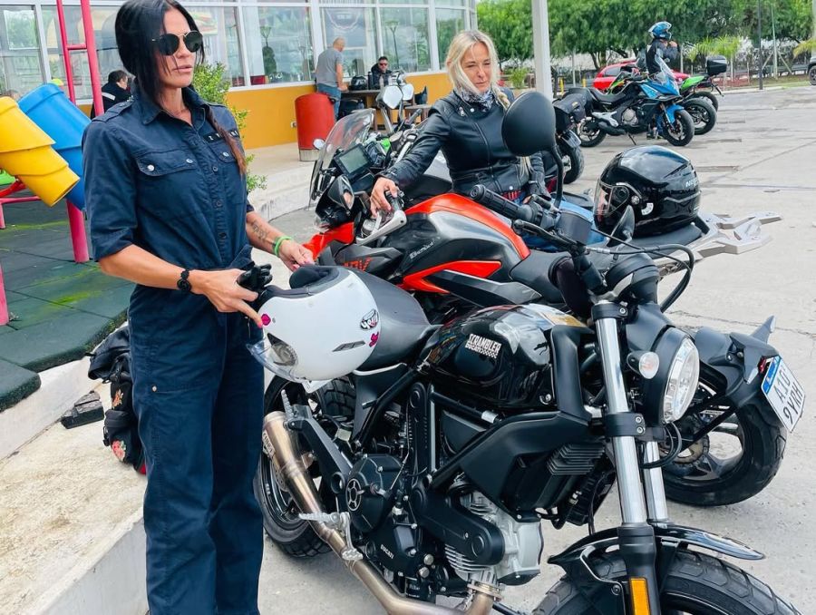 La gran travesía de Carolina Baldini de más de 1400 kilómetros en moto: libertad en 