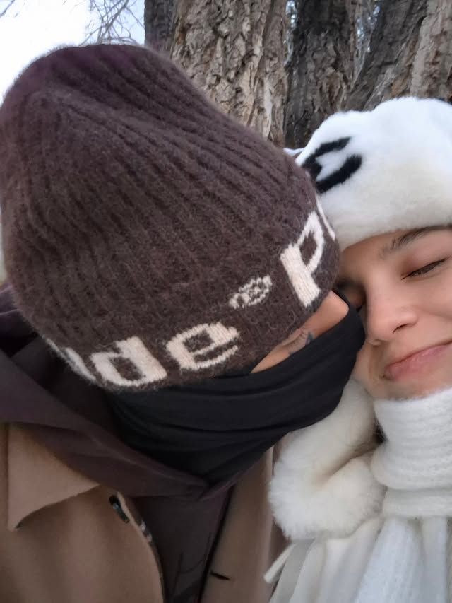 Emilia Mernes y Duki