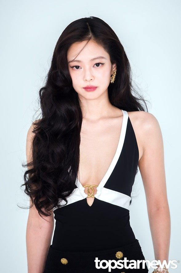 Jennie en la sesión fotográfica de Chanel Métiers d'Art 2026