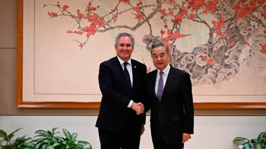 Pablo Quirno y el canciller Wang Yi 27052026