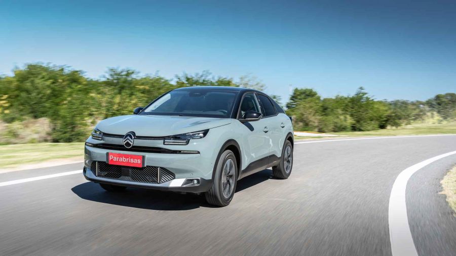 Probamos el nuevo Citroën C4 Hybrid: Va para donde hay que ir...