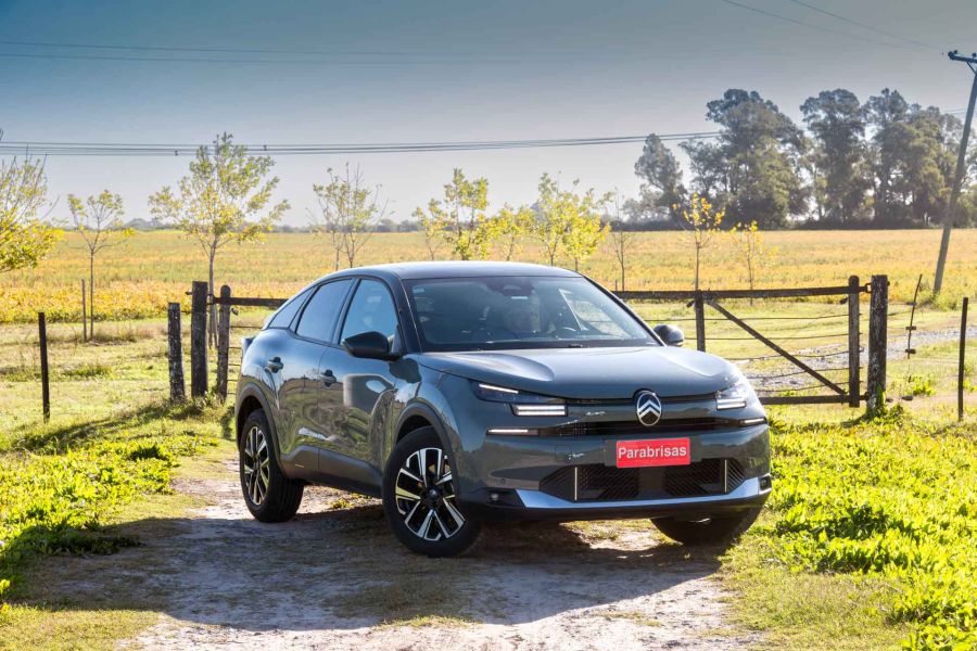 Probamos el nuevo Citroën C4 Hybrid: Va para donde hay que ir...