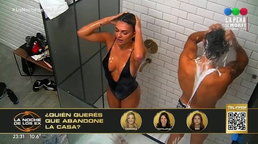 Nenu y Zunino en el baño 