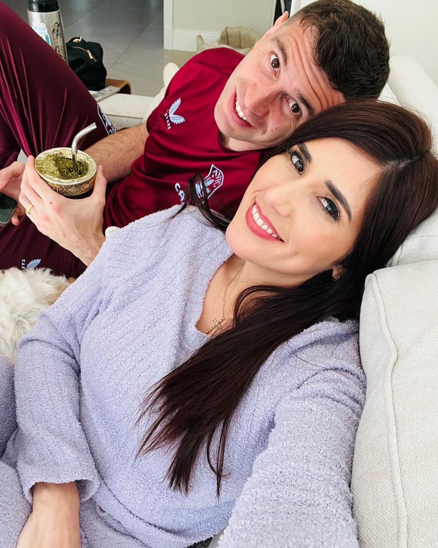 Dibu Martínez y Mandinha