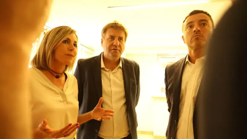De Loredo junto a Gvozdenovich y Ferrero en Tribunales