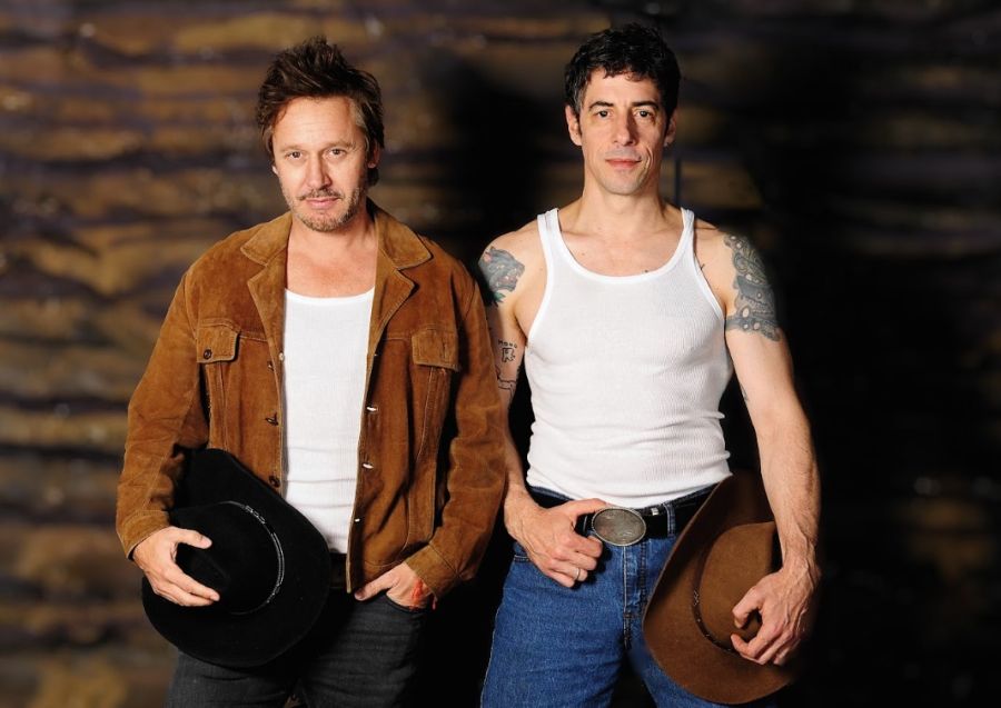 Benjamín Vicuña y Esteban Lamothe con CARAS