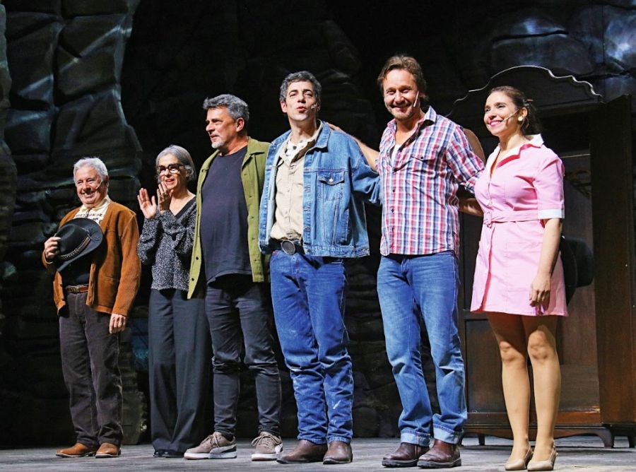Benjamín Vicuña y Esteban Lamothe con CARAS