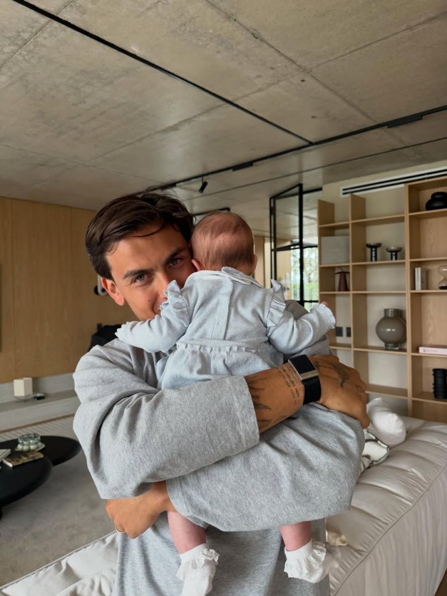Paulo Dybala y Oriana Sabatini